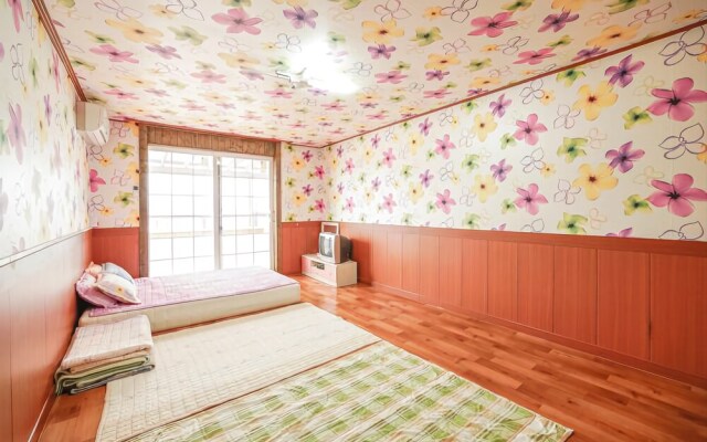 Ganghwado Lakeside & Sky Pension