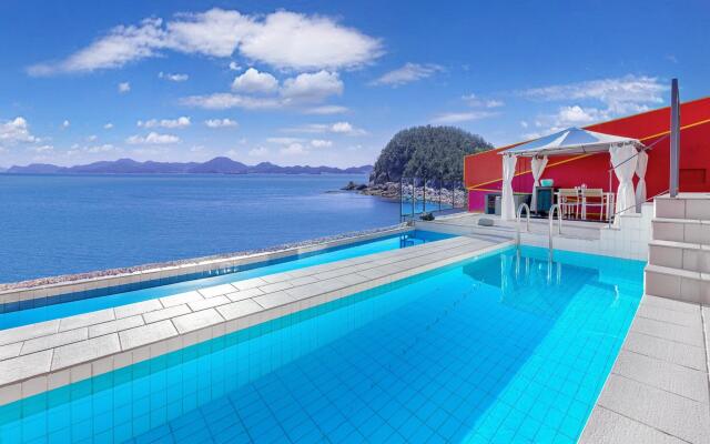 Namhae Pumda Pool villa Pension