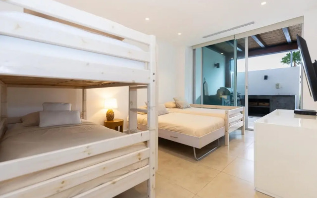 The Surf-point Condo by Acomodo Riomar