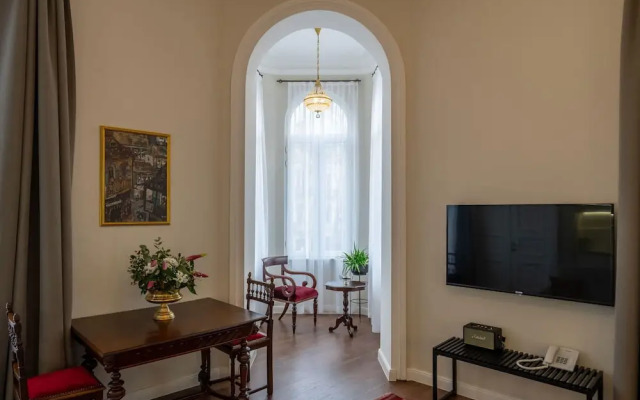 Tiflis Opera Aparthotel