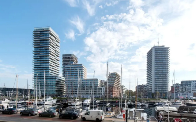 Apartment With a View of the Marina