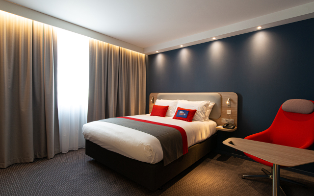 Holiday Inn Express Bordeaux - Lormont, an IHG Hotel