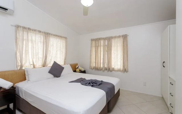 Moana Sands Villas & Apartments