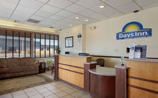 Days Inn By Wyndham Salina South