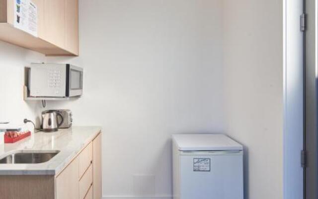 Lakeview Studio B
