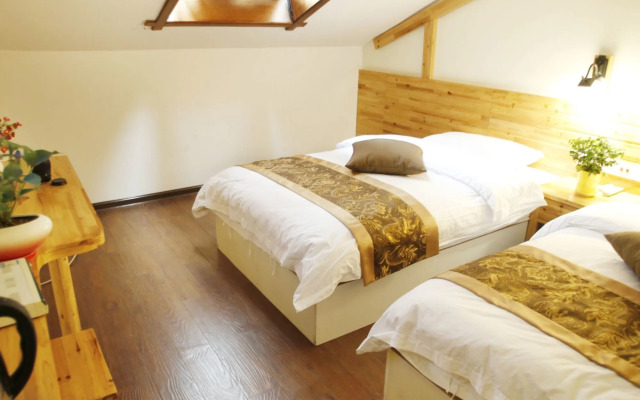 Wulingyuan Tu Youth Hostel
