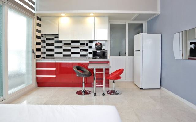 Gangneung Buchaegil Motel and Pension