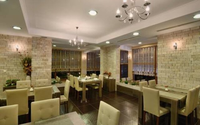 Kamilite Family Hotel