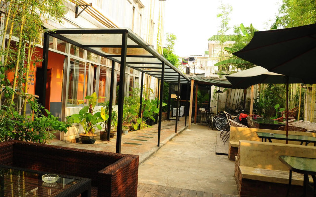 Wada Hostel