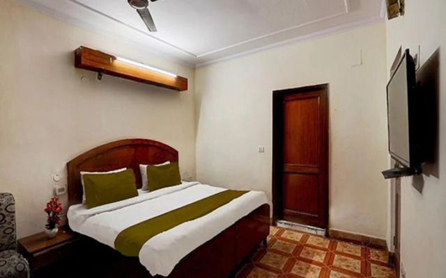 Fabhotel Dream House