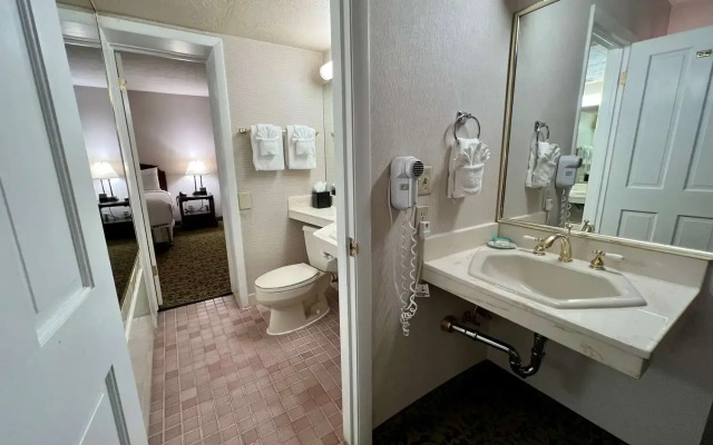 Salt Lake Plaza Hotel SureStay Collection by Best Western