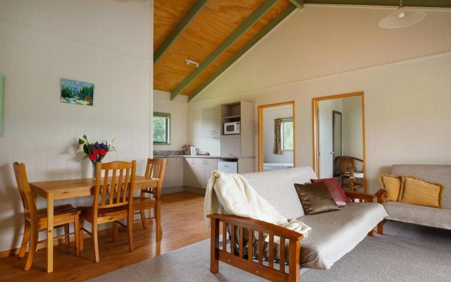 Longbourne Lodge – Guest Rooms – Mosgiel
