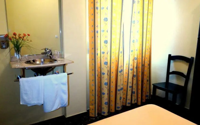 Guest house La Fonda