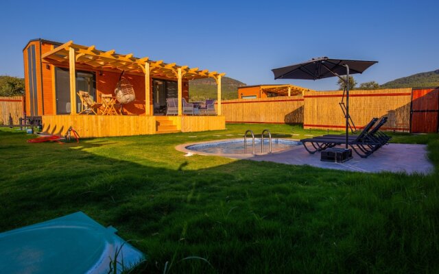 Prive Mini Homes & Camping