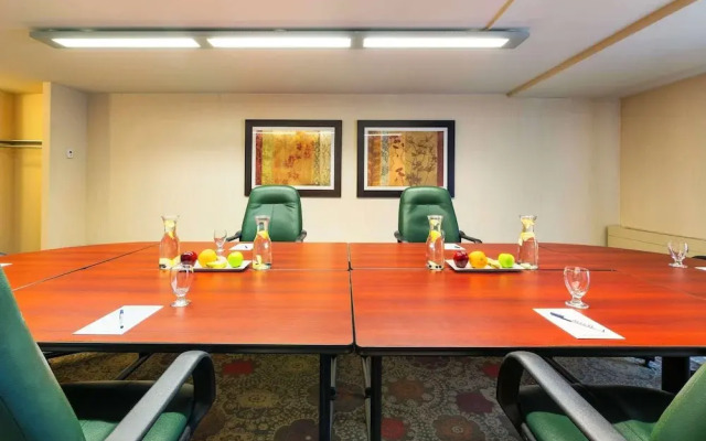 Holiday Inn Hotel & Conference Centre