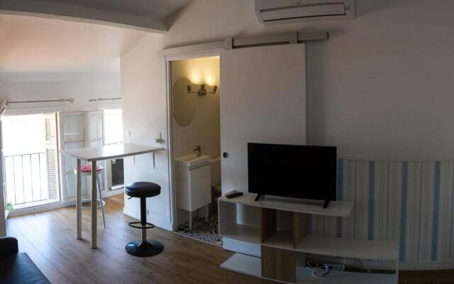 Nice studio at 15min from the place Masséna