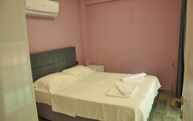 X Suite Apart