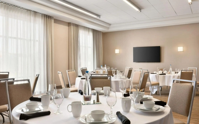 Four Points by Sheraton Fargo Medical Center