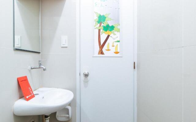 RedDoorz @ CAA Road Las Pinas