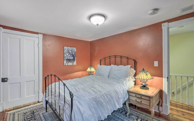 Charming Lambertville Retreat - 1 Mi to River!