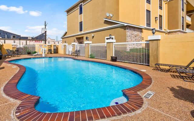 BEST WESTERN PLUS McKinney Inn & Suites