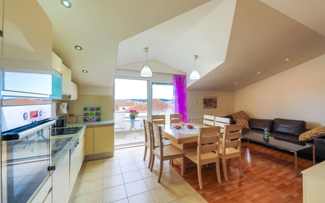 Beautiful Apartment in Trogir With 3 Bedrooms and Wifi