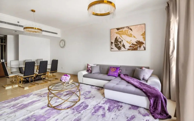 Stunning 2BR Apt Palm Jumeirah