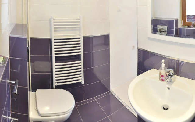 Guest House Ćiro