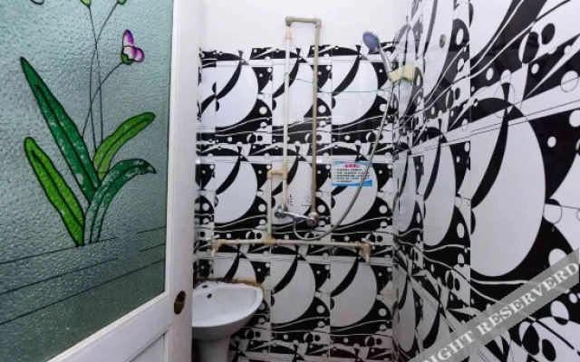 QQ Hostel
