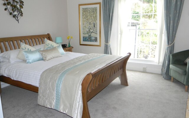 Stratton Gardens Guest House