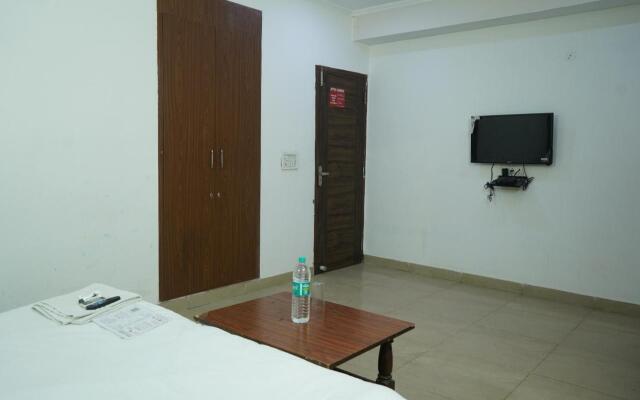 OYO 37169 Hotel Quadis