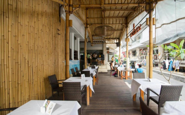 Kuta One Party Hotel