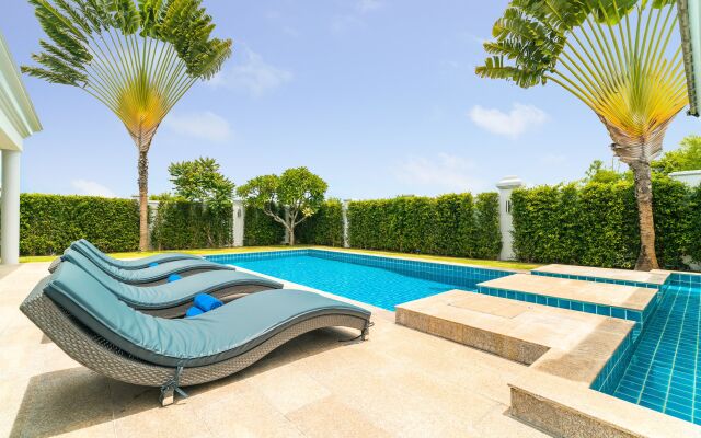 Luxury Pool Villa 608