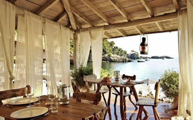 Eco del Mare Night and Day Beach Club