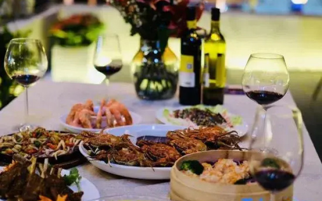Jintai Business Hotel (Wuhan Canglong Island Hubei University of Economics Store)
