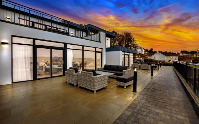 BayView Luxury 2 Bedroom Apartment Ground Floor