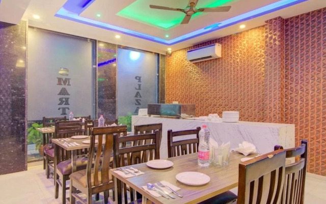 Hotel Dee Continental
