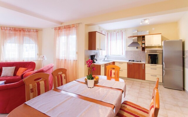 Beautiful Home in Palit With 4 Bedrooms