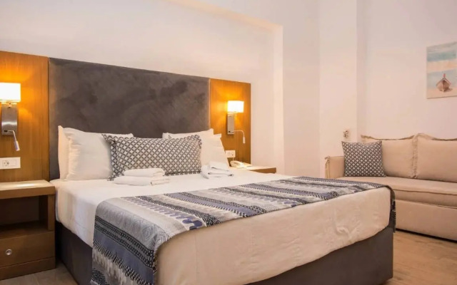 Yianna Caravel Suites