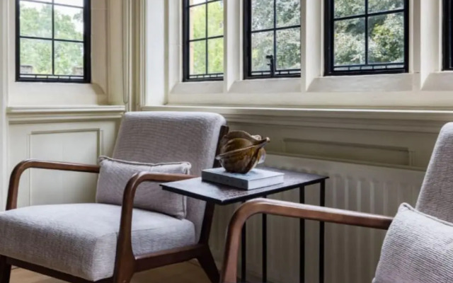 The Woking Wonder Captivating 3bdr Flat With Parking
