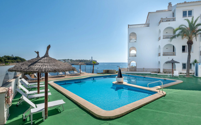 Orange Colom Seaside Apartments