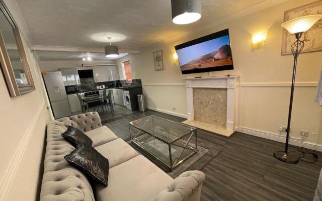 The Regency entire 1 bedroom Flat accomodation