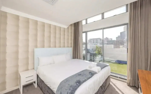 Central and Spacious 1 Bedroom Flat With Swimming Pool