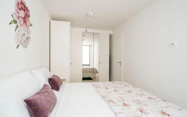 M&P- Lovely 1-bedroom condo with free parking