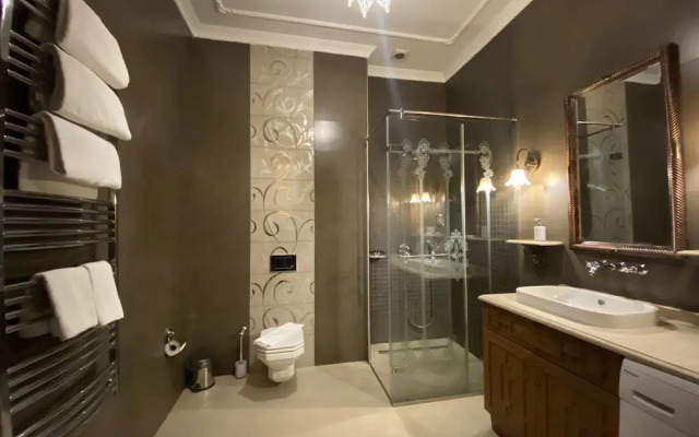 Aslan Residence