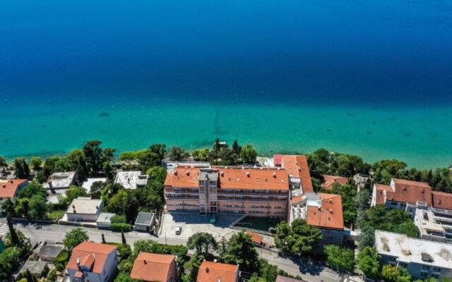 Rooms with a swimming pool Crikvenica - 18502