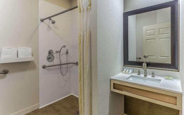 Hilton Garden Inn St. Charles