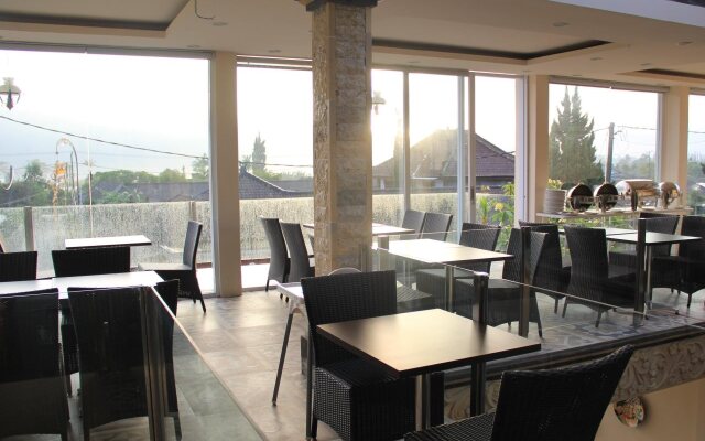 CLV Hotel & Villa