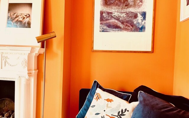 2-bed Apartment in Portobello