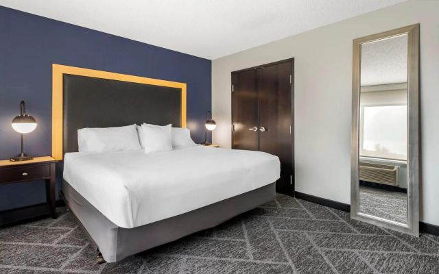 Cambria Hotel Minneapolis Maple Grove